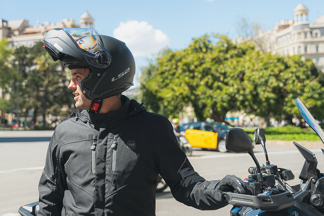 LS2 Strobe II Solid Modular Motorcycle Helmet W/ SunShield