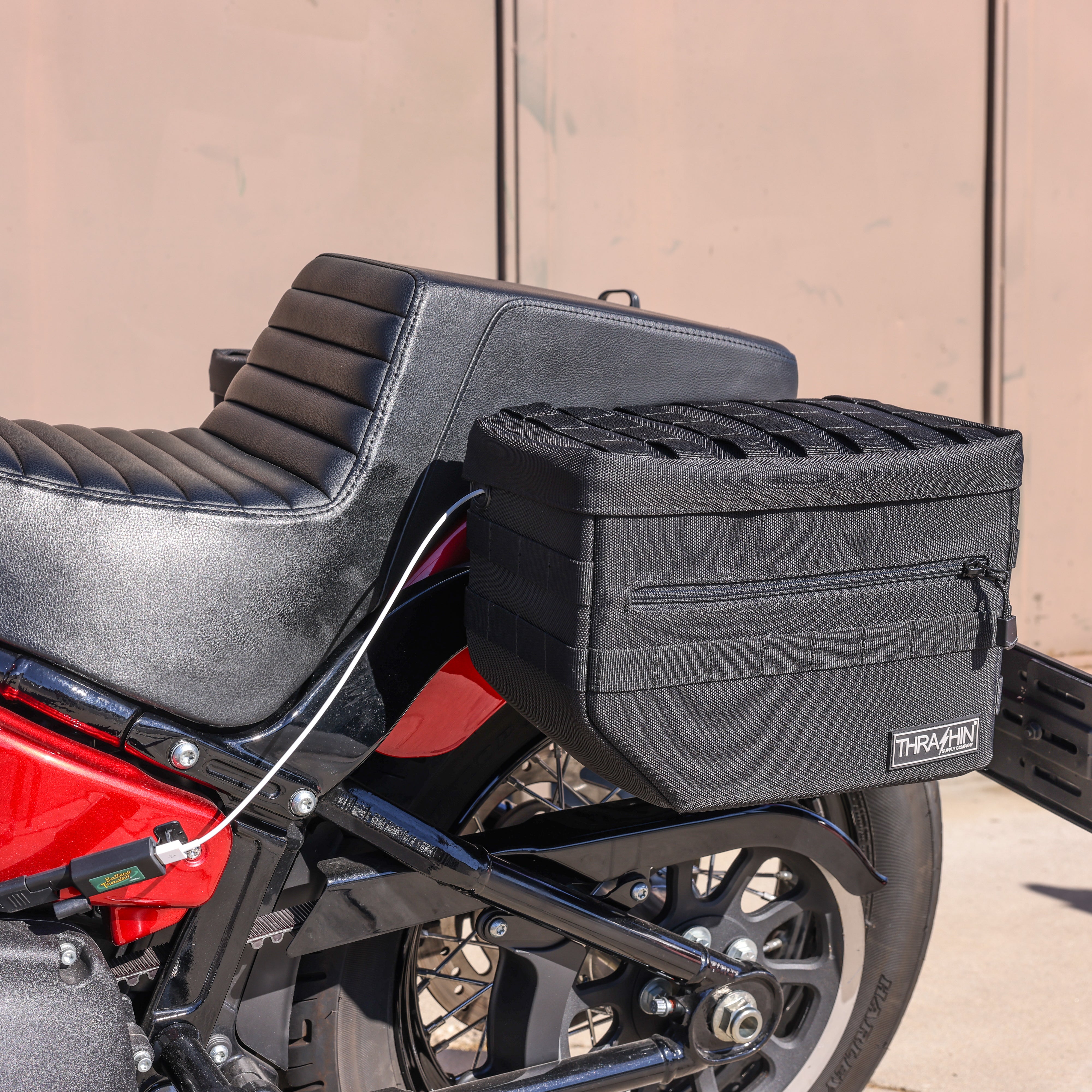 Thrashin Supply Escape Saddlebags | 18 Liter Motorcycle Saddlebags