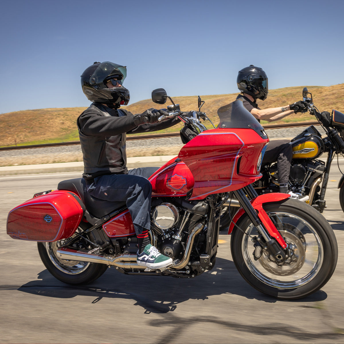 Thrashin Supply Men's Encinal Leather Shorty Motorcycle Riding Vest - Pic 6