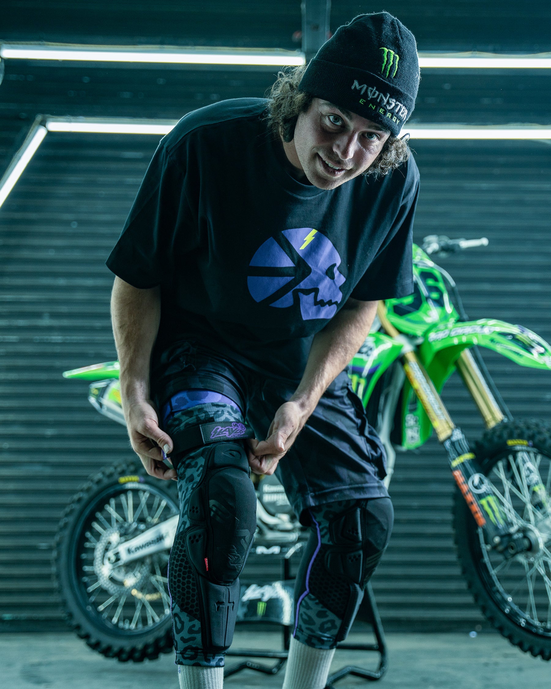 EVS Slayco96 Knee Guard - Ghost Leopard
