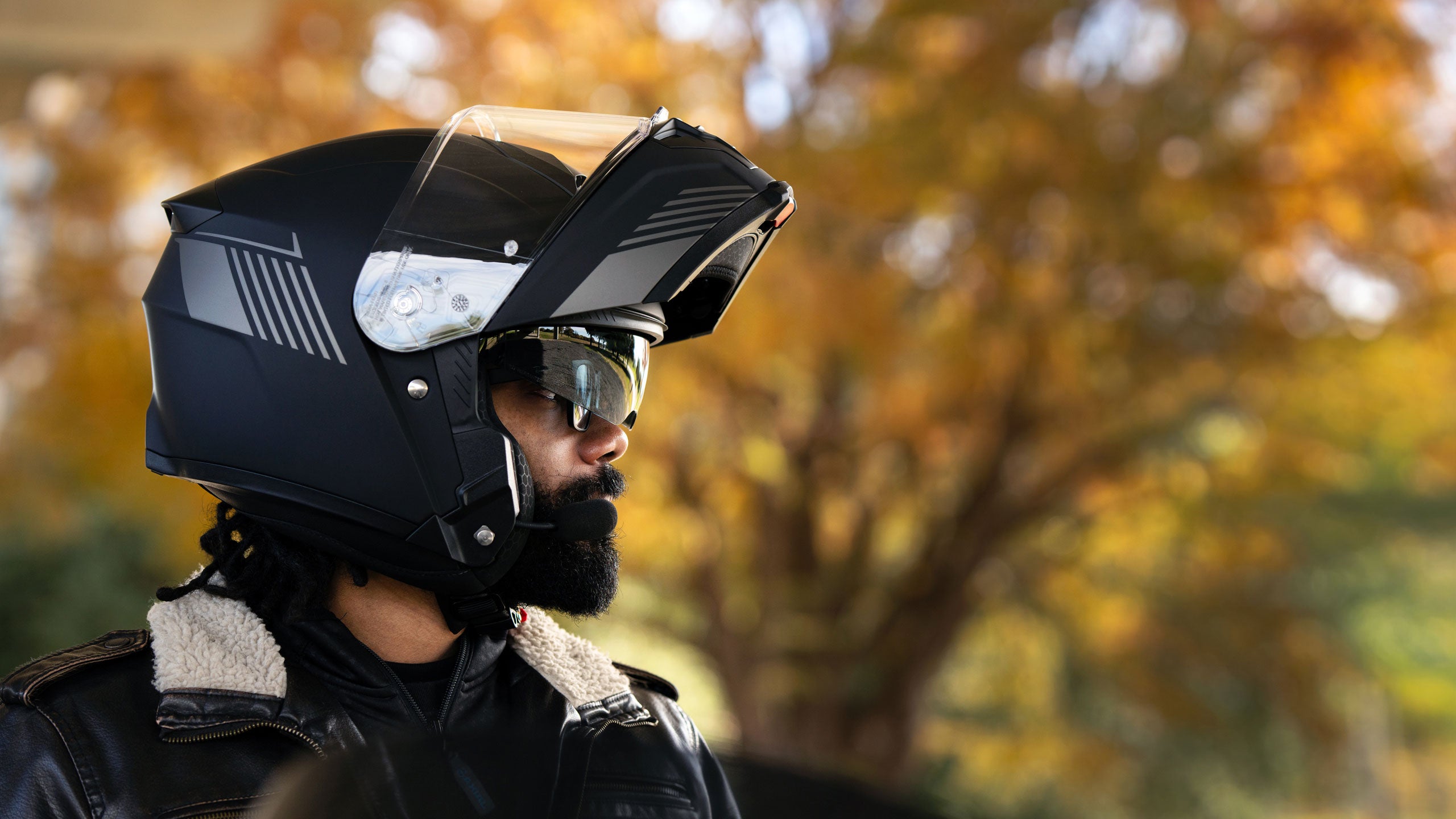 Sena Specter Modular Smart Communication Motorcycle Helmet w/ Mesh Intercom by Harmon Kardon