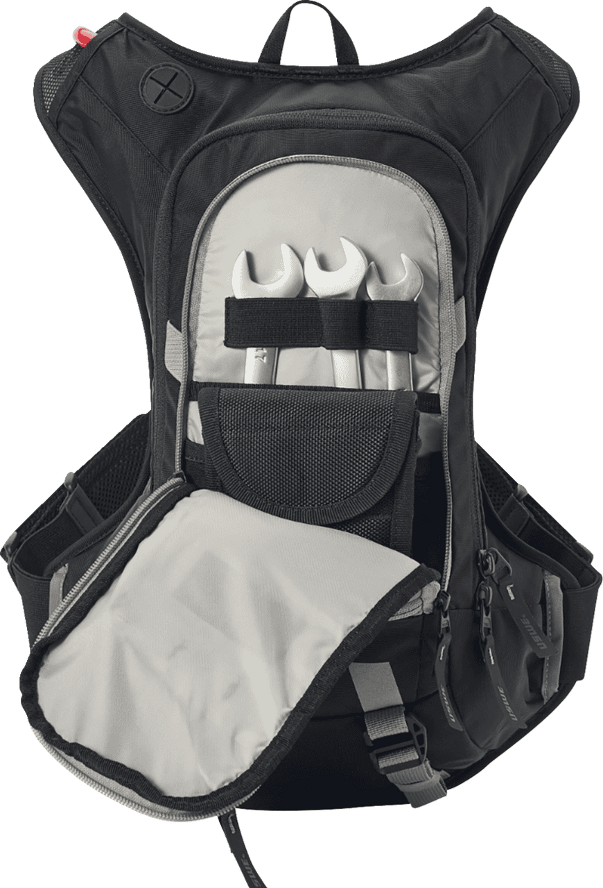 uswe-moto-hydro-12l-hydration-pack-carbon-black-detail-3