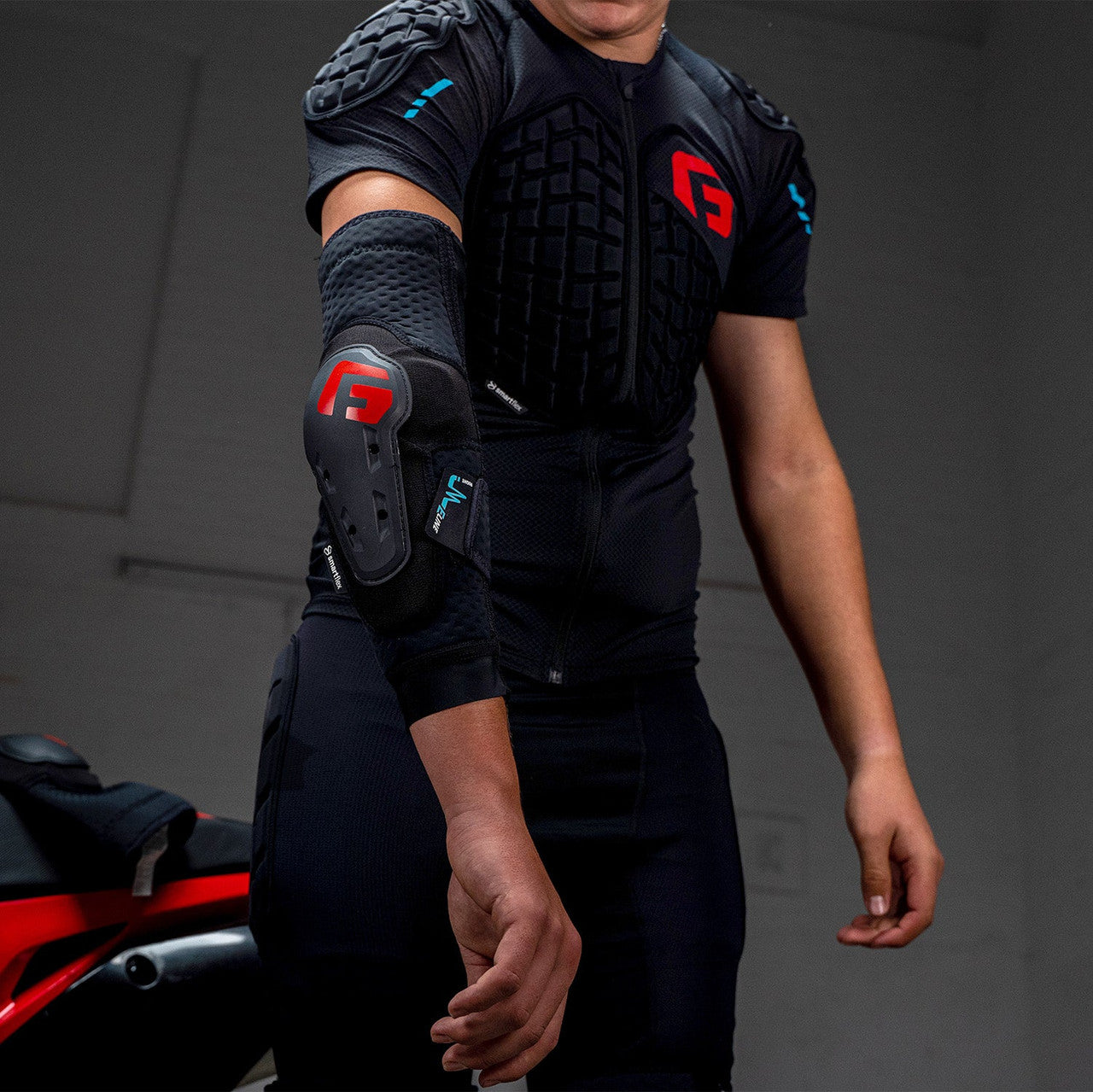 g-form-e-line-mountain-bike-elbow-guards-pic-1