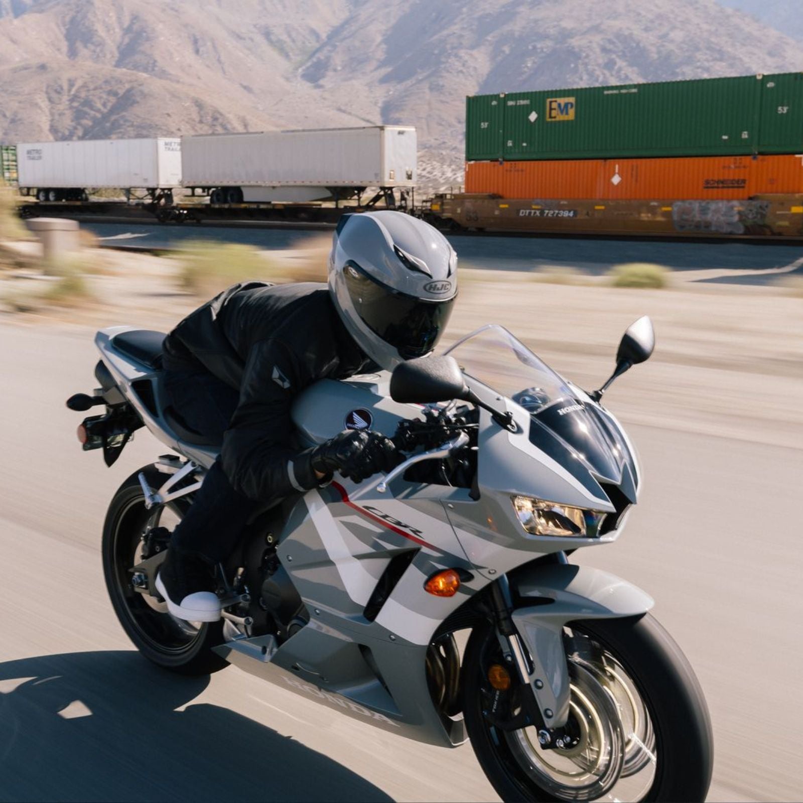 HJC i11 Solid Full Face Motorcycle Helmet